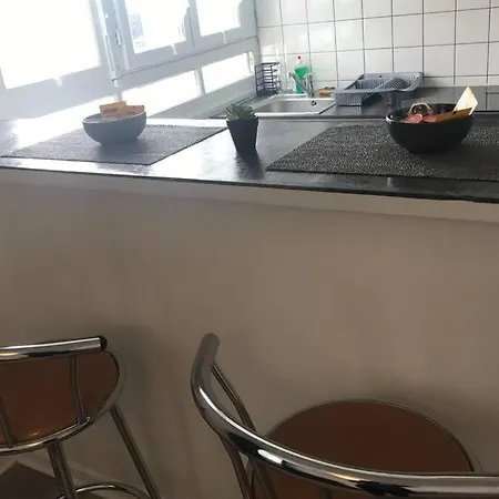 Studio Calme Et Lumineux Proche Centre Wifi Apartment