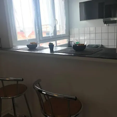 Apartment Studio Calme Et Lumineux Proche Centre Wifi *